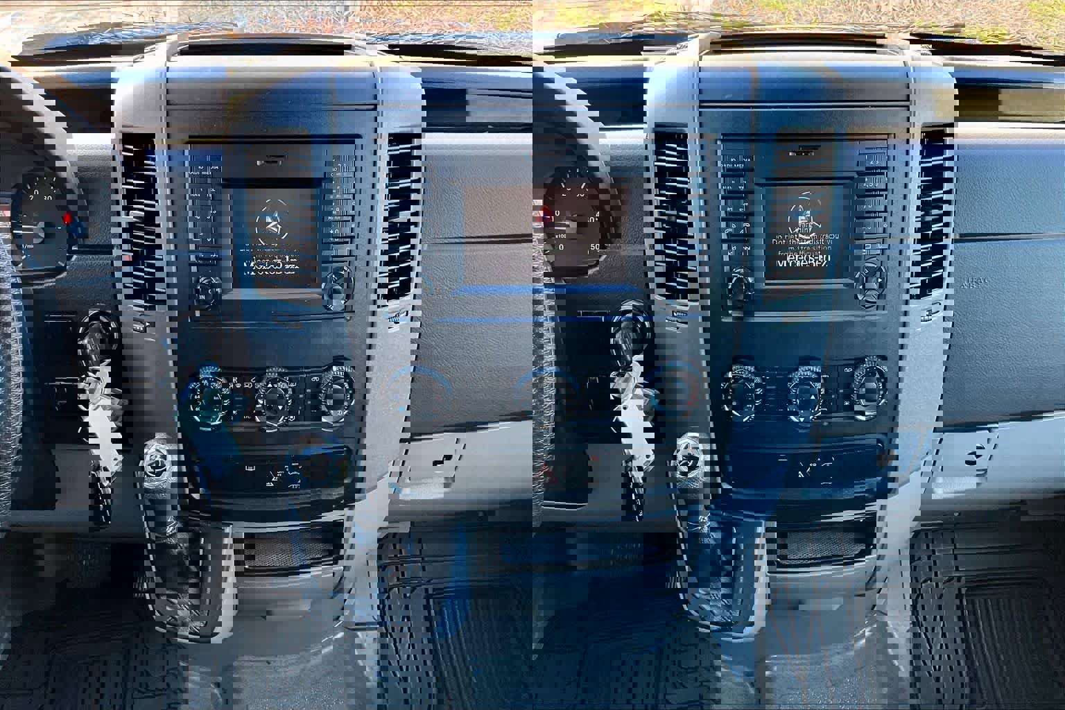 Used 2016 Mercedes-Benz Sprinter 2500 image 7