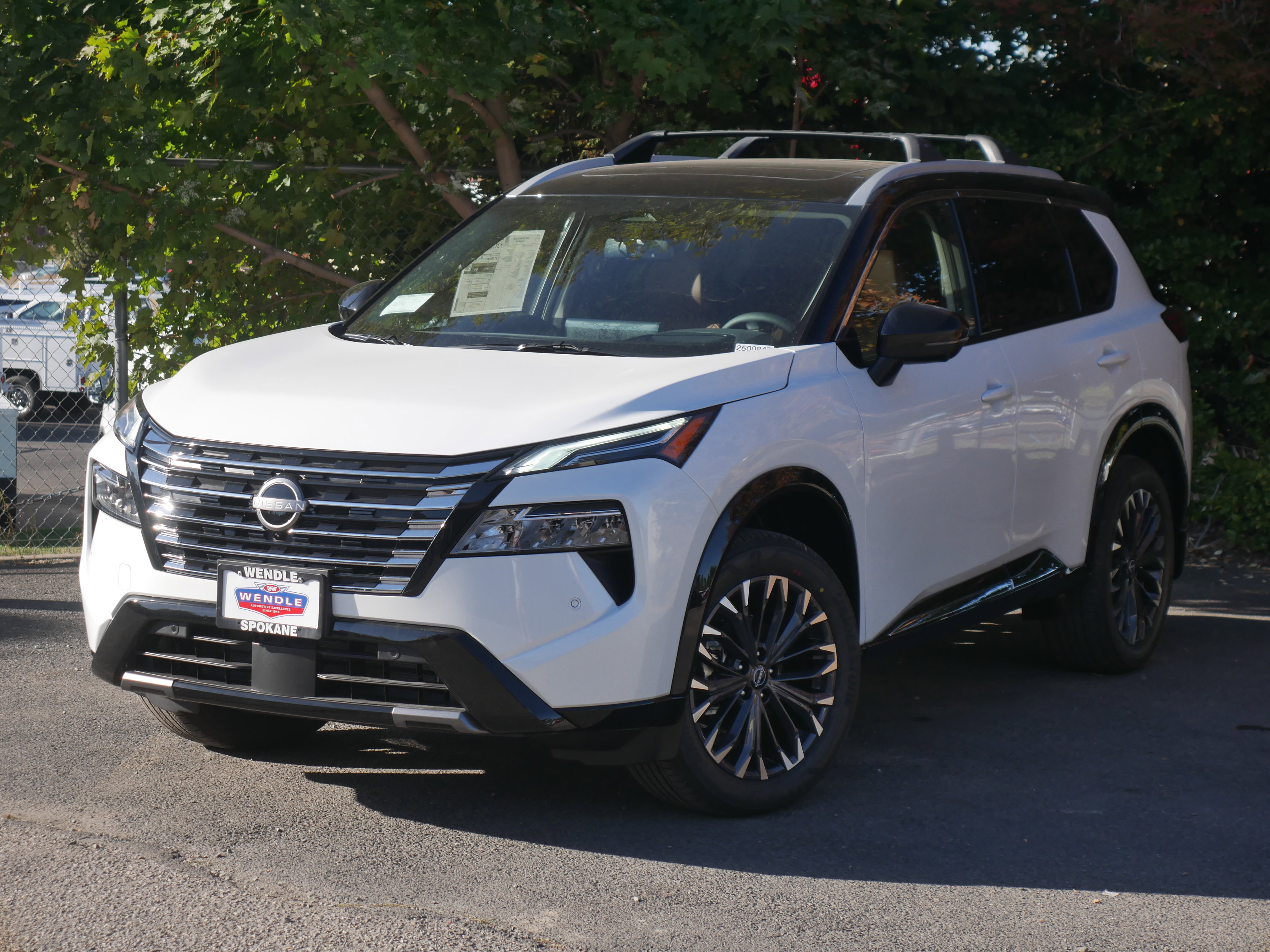 New 2026 Nissan Rogue Platinum w/ Platinum Premium Package image 2