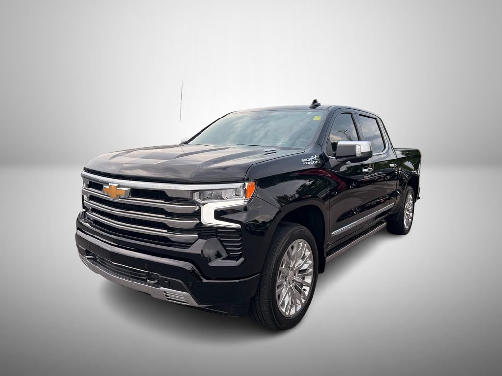 Used 2025 Chevrolet Silverado 1500 High Country w/ High Country Premium Package AWD/4WD image 2
