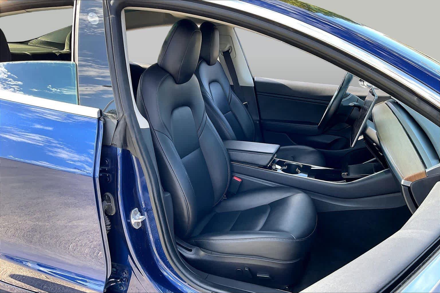 Used 2019 Tesla Model 3 Standard Range RWD image 7
