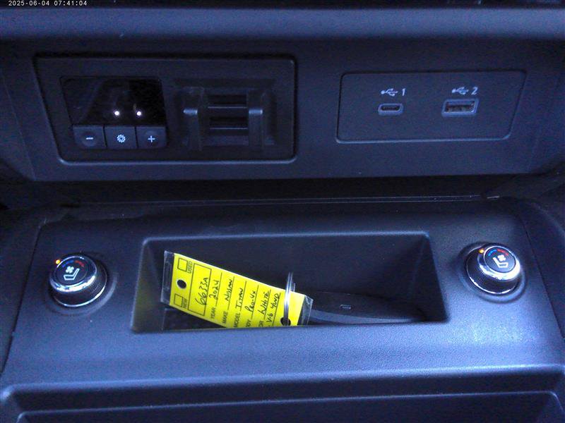 Used 2024 Nissan Titan PRO-4X w/ Pro-4x Convenience Package AWD/4WD image 16