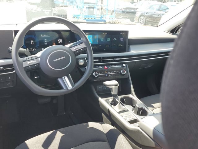 Certified 2025 Hyundai Sonata SE FWD image 9