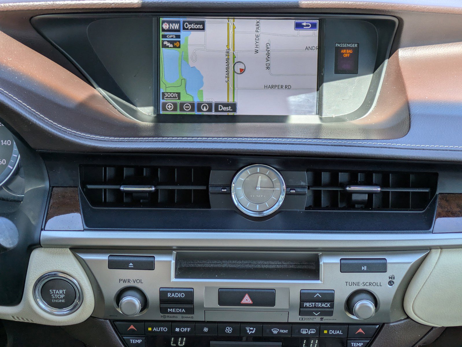 Used 2016 Lexus ES 350 w/ Luxury Package w/Wood Trim image 14