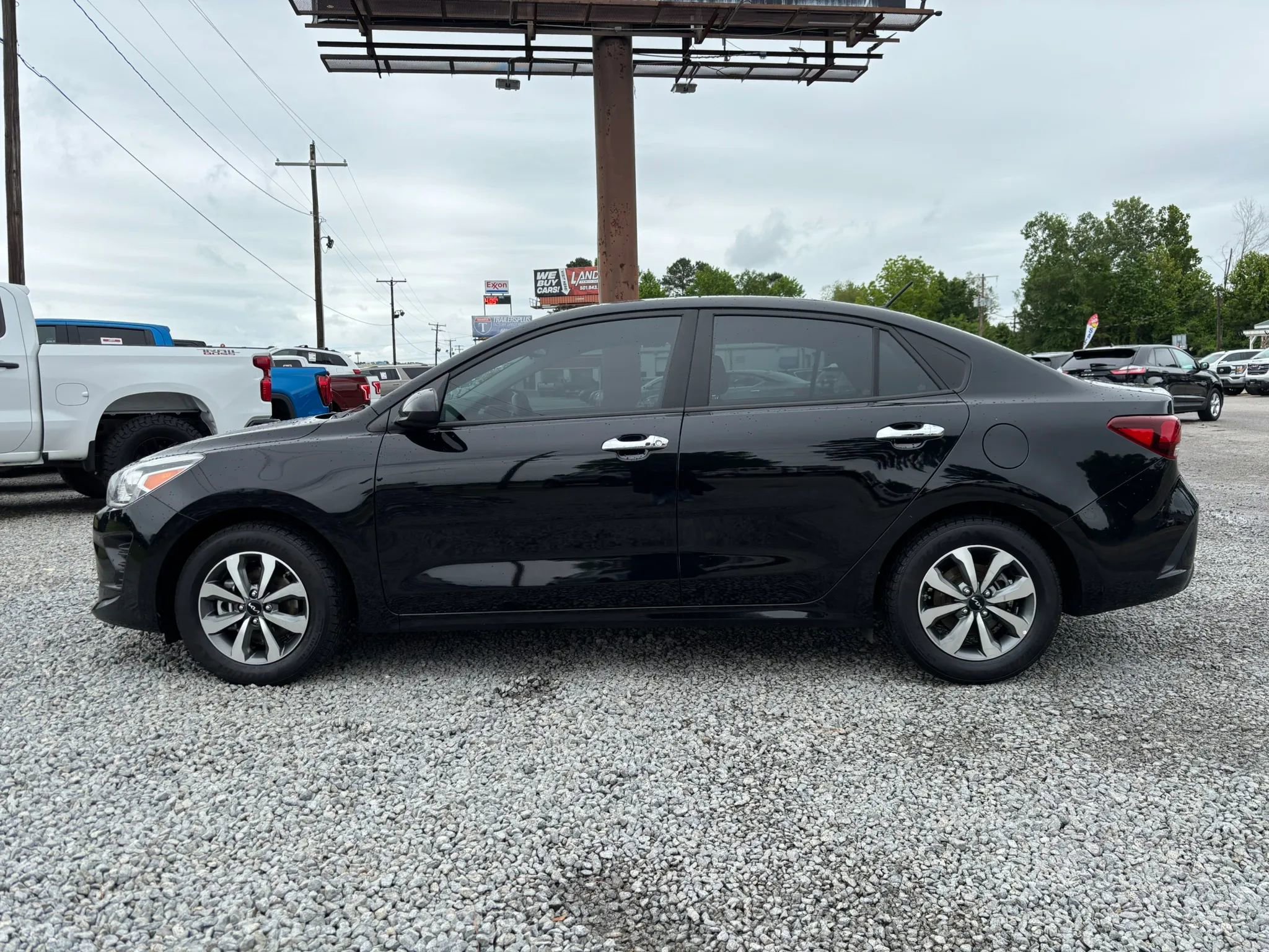 Used 2023 Kia Rio S w/ Technology Package FWD image 2