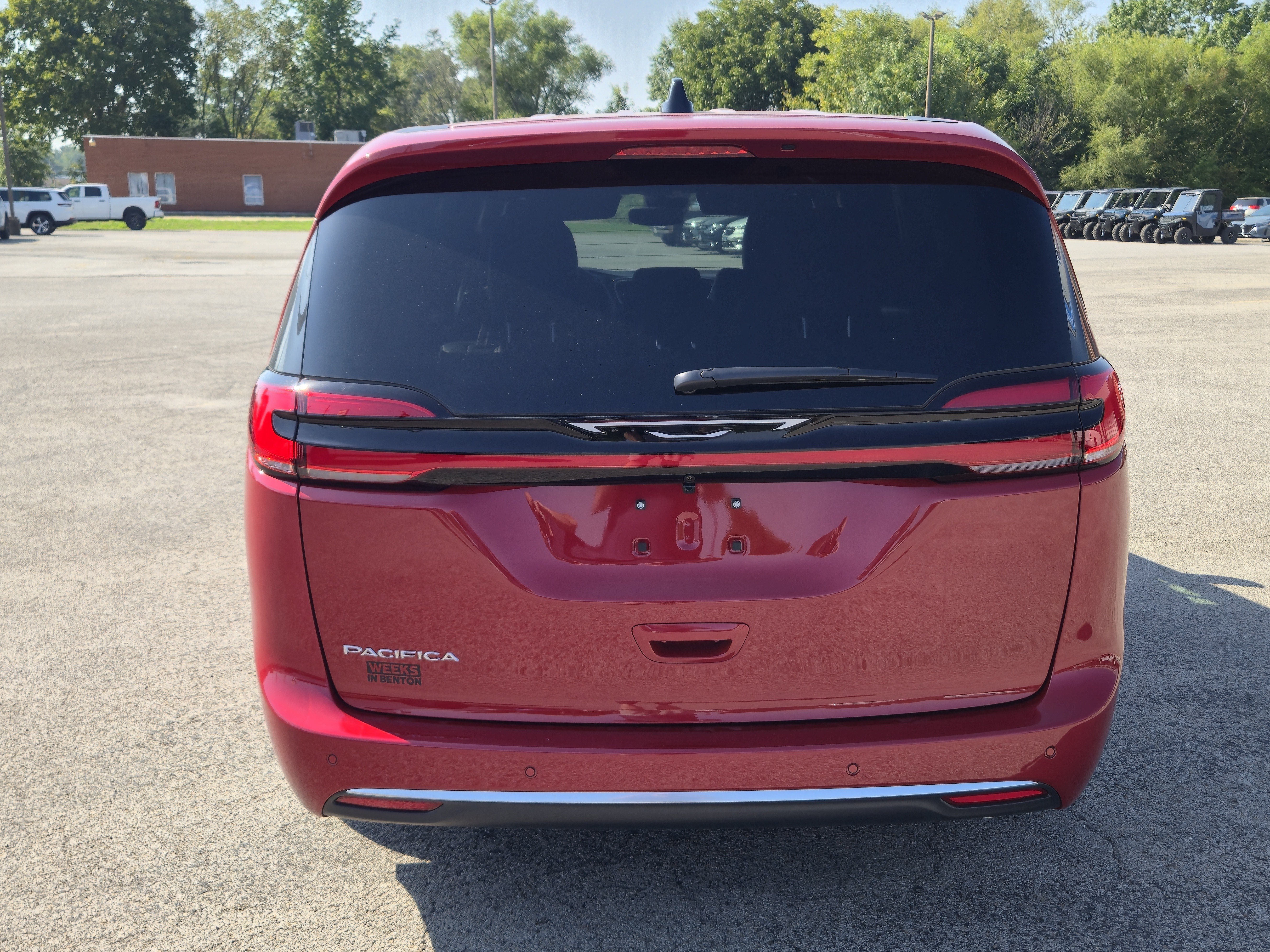 New 2027 Chrysler Pacifica Select FWD image 5