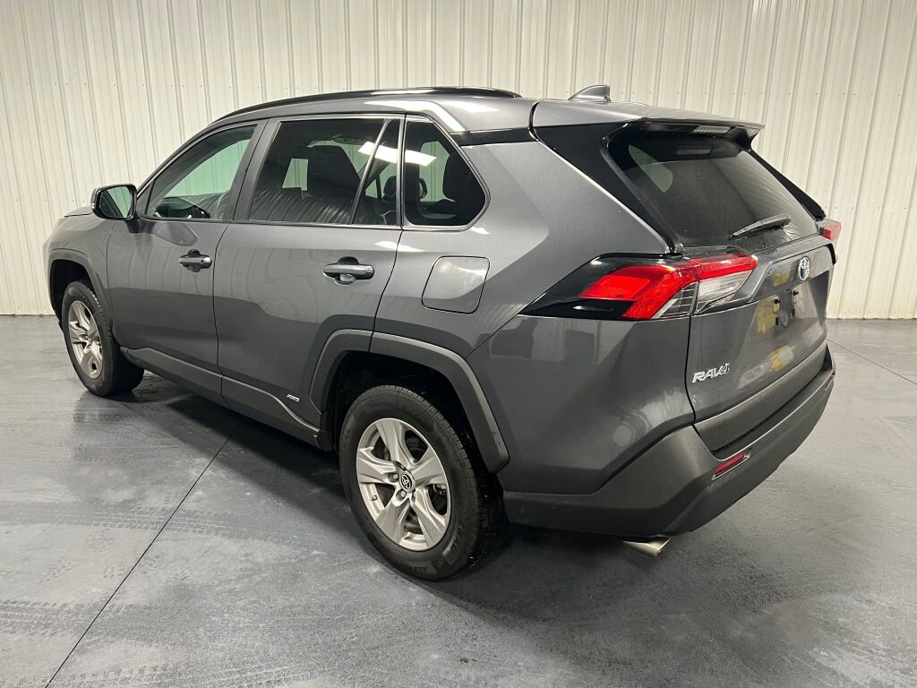 Used 2024 Toyota RAV4 LE image 17