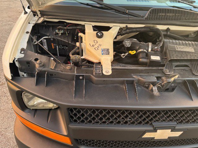 Used 2013 Chevrolet Express 2500 RWD image 9