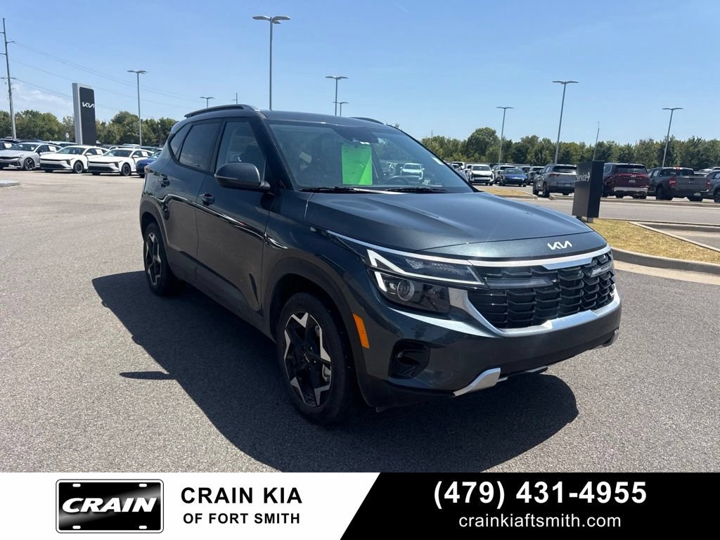 Certified 2025 Kia Seltos S AWD/4WD image 1