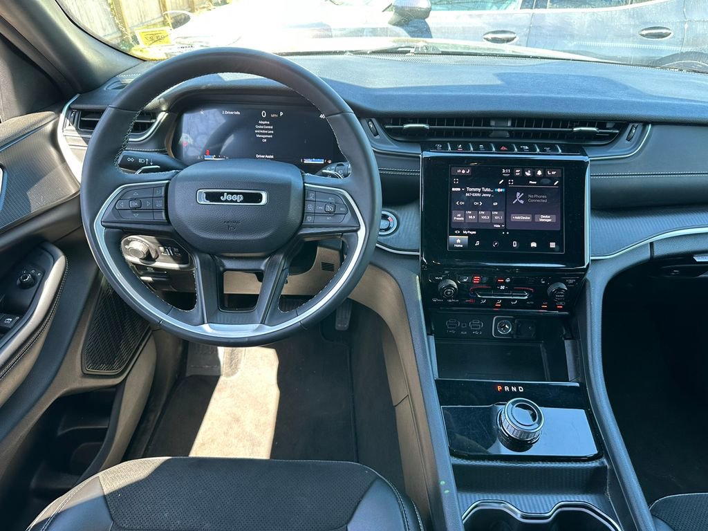 Used 2024 Jeep Grand Cherokee L Laredo AWD/4WD image 11
