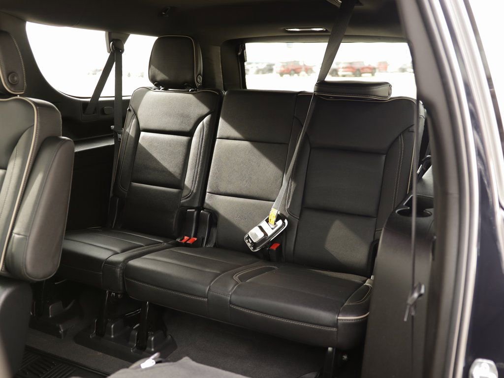 Used 2021 Chevrolet Suburban Premier image 32