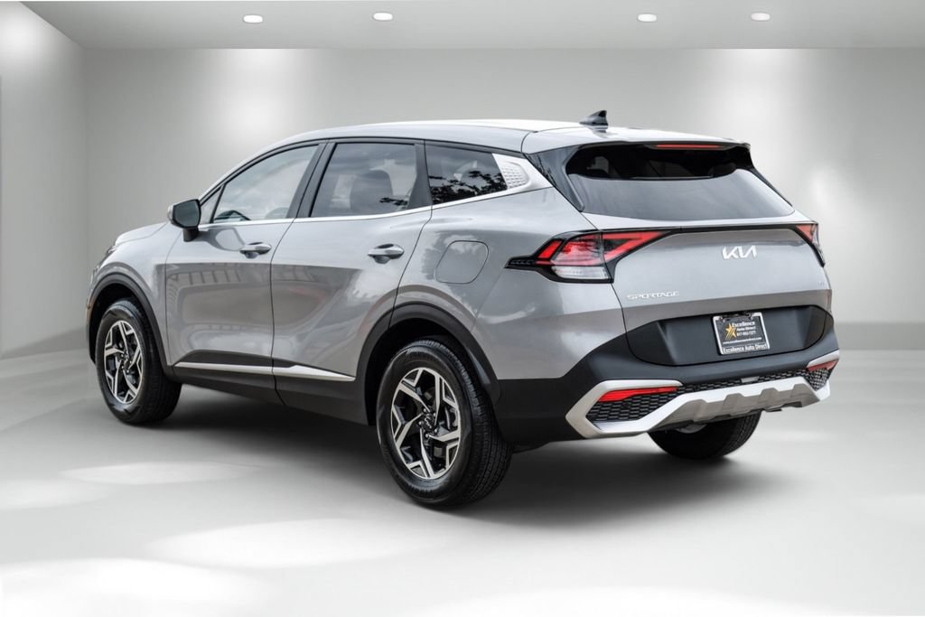 Used 2023 Kia Sportage LX AWD/4WD image 8