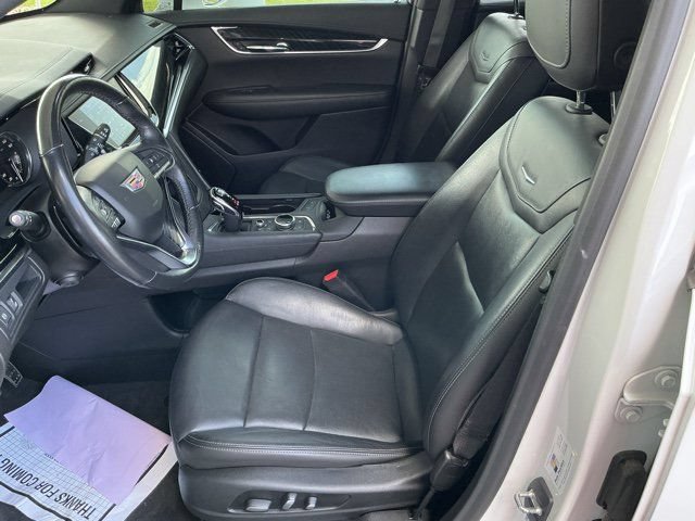 Used 2020 Cadillac XT6 Premium Luxury AWD/4WD image 16