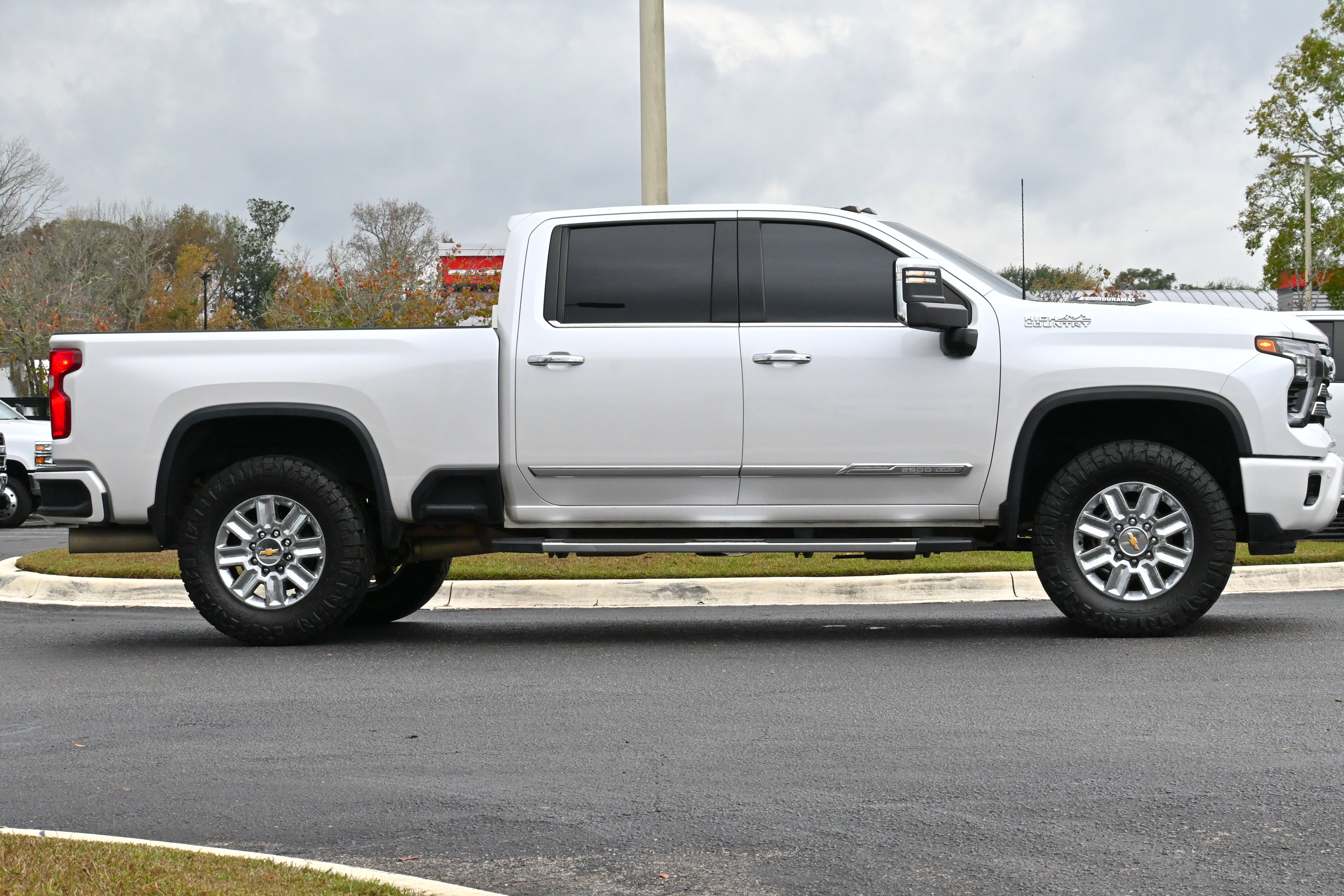 Used 2024 Chevrolet Silverado 2500 High Country w/ High Country Premium Package image 7