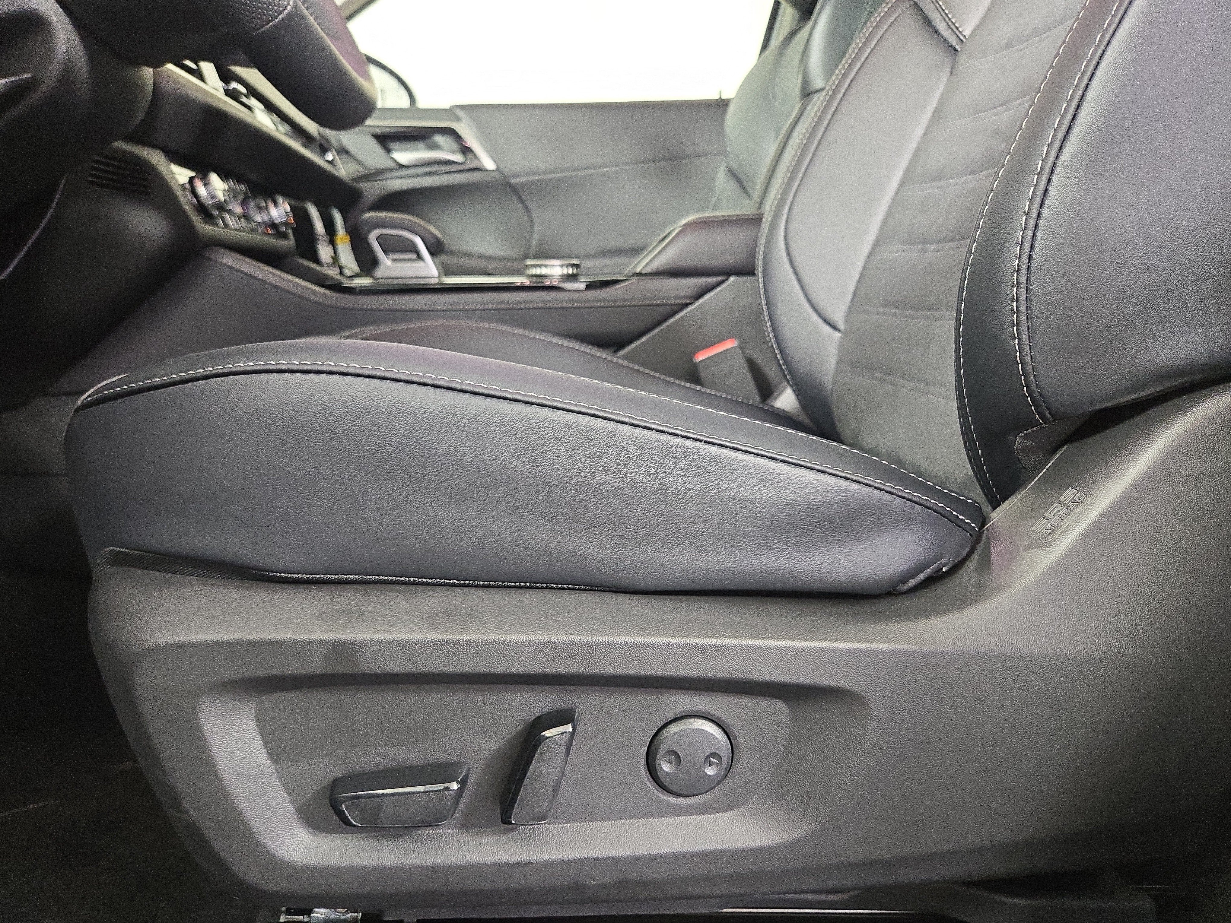 New 2026 Mitsubishi Outlander SE AWD/4WD image 31