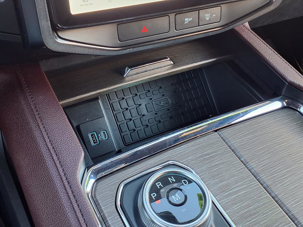 Used 2022 Ford Expedition Max Limited image 16