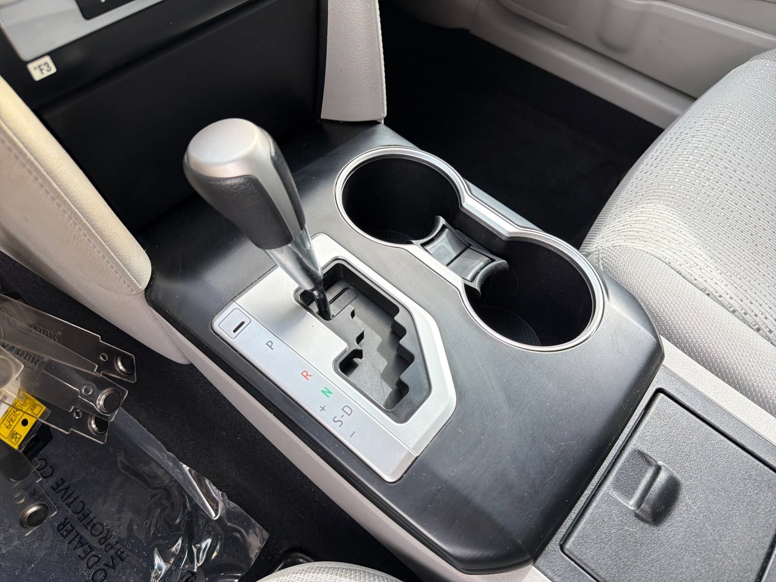Used 2014 Toyota Camry LE FWD image 23