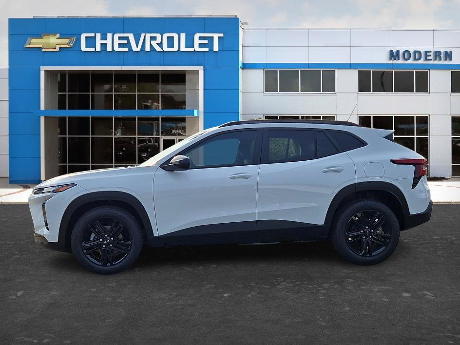 New 2026 Chevrolet Trax ACTIV FWD image 2