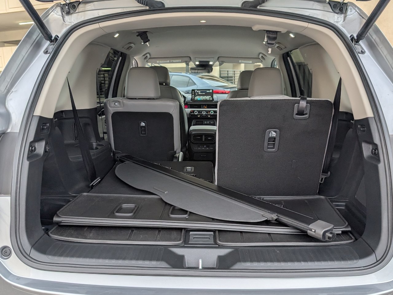Used 2025 Honda Pilot EX-L image 10