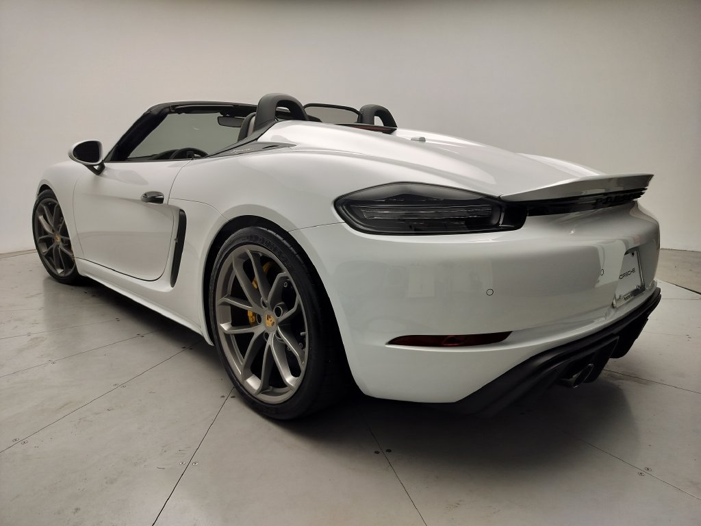 Certified 2020 Porsche 718 Boxster Spyder RWD image 3