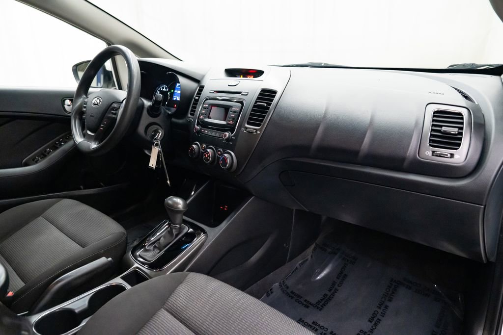 Used 2017 Kia Forte LX FWD image 25