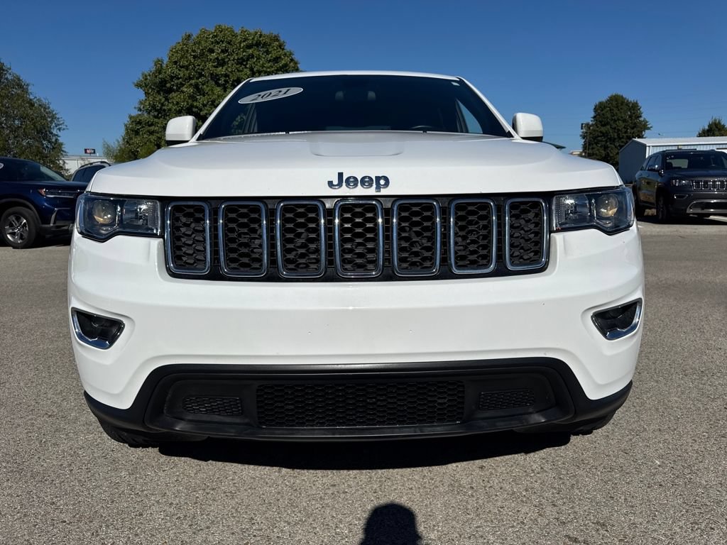 Used 2021 Jeep Grand Cherokee Laredo AWD/4WD image 10