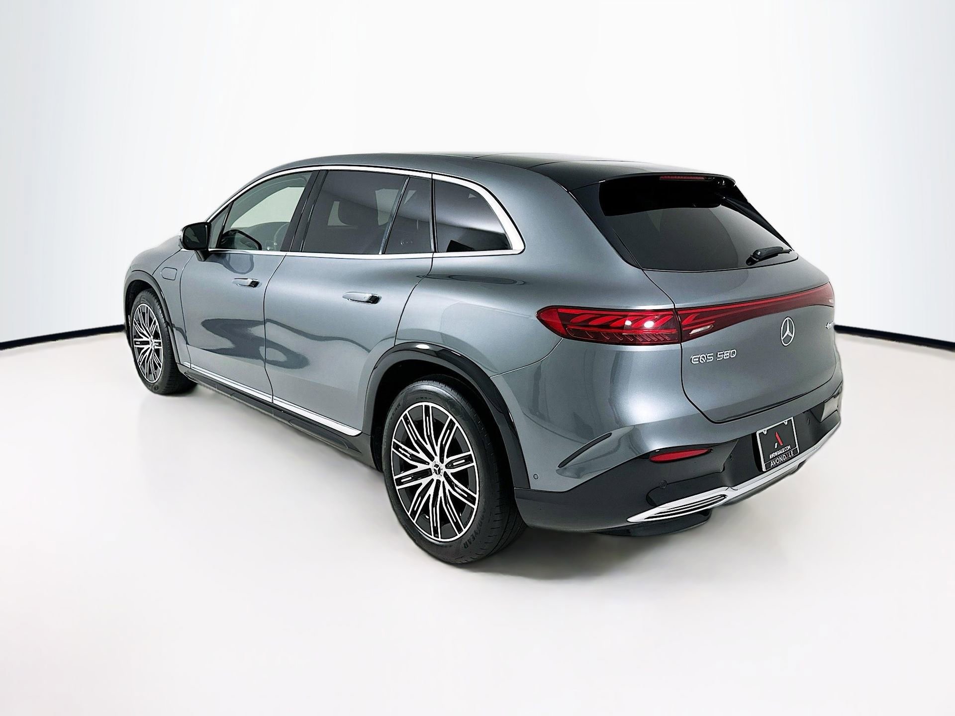 Used 2023 Mercedes-Benz EQS 580 4MATIC SUV image 6
