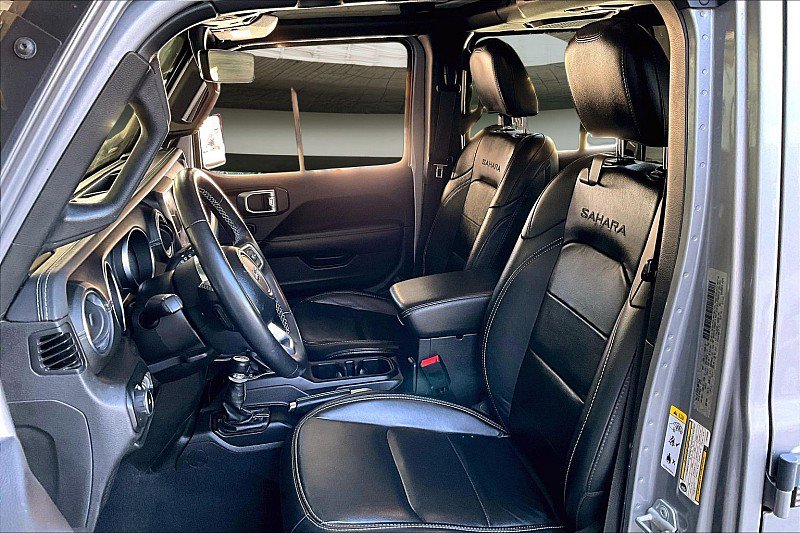 Used 2020 Jeep Wrangler Unlimited Sahara image 24
