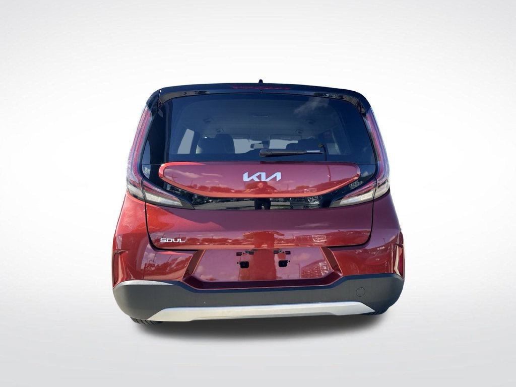 Used 2025 Kia Soul LX w/ LX Technology Package FWD image 7