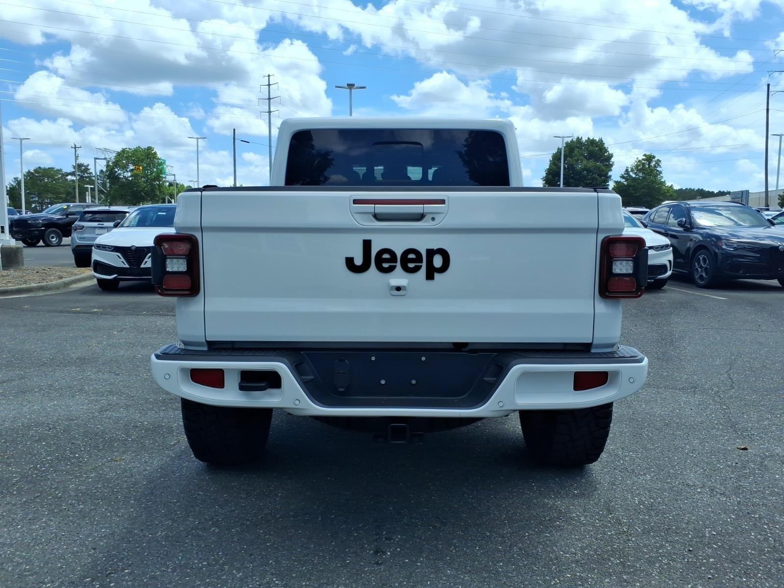Used 2021 Jeep Gladiator Overland AWD/4WD image 16