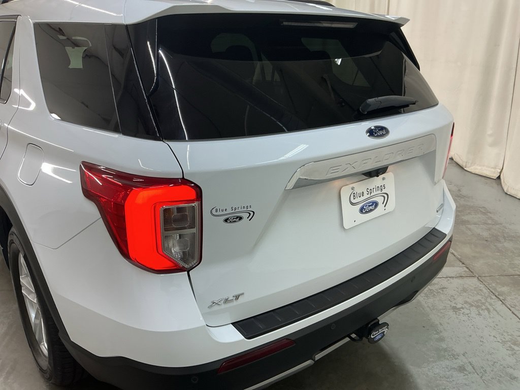 Used 2020 Ford Explorer XLT w/ Equipment Group 202A RWD image 8