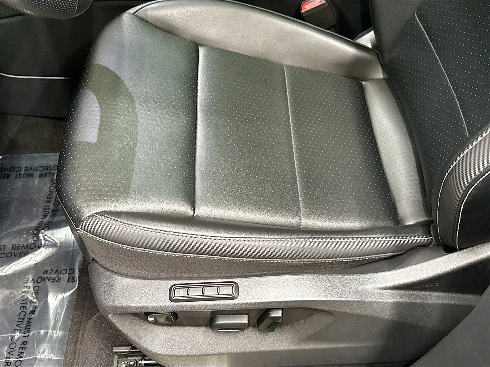 Used 2022 Volkswagen Atlas Cross Sport SEL R-Line image 19