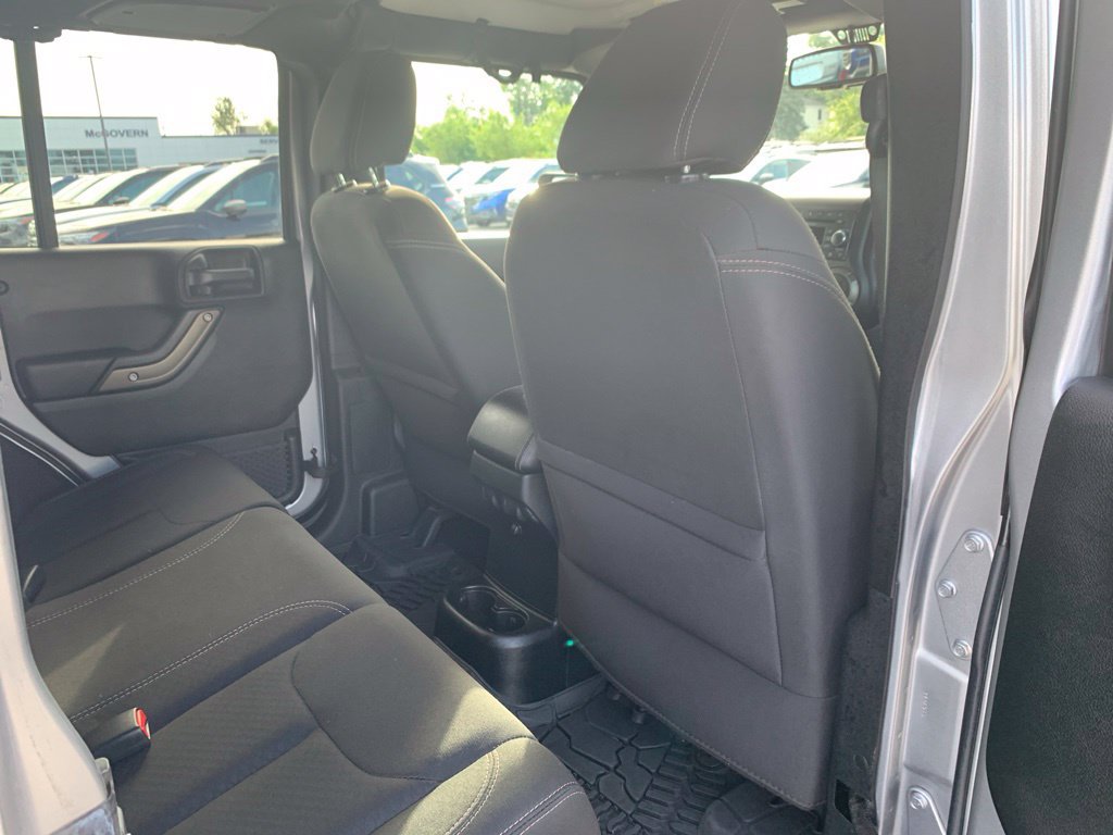 Used 2018 Jeep Wrangler Unlimited Sport AWD/4WD image 19