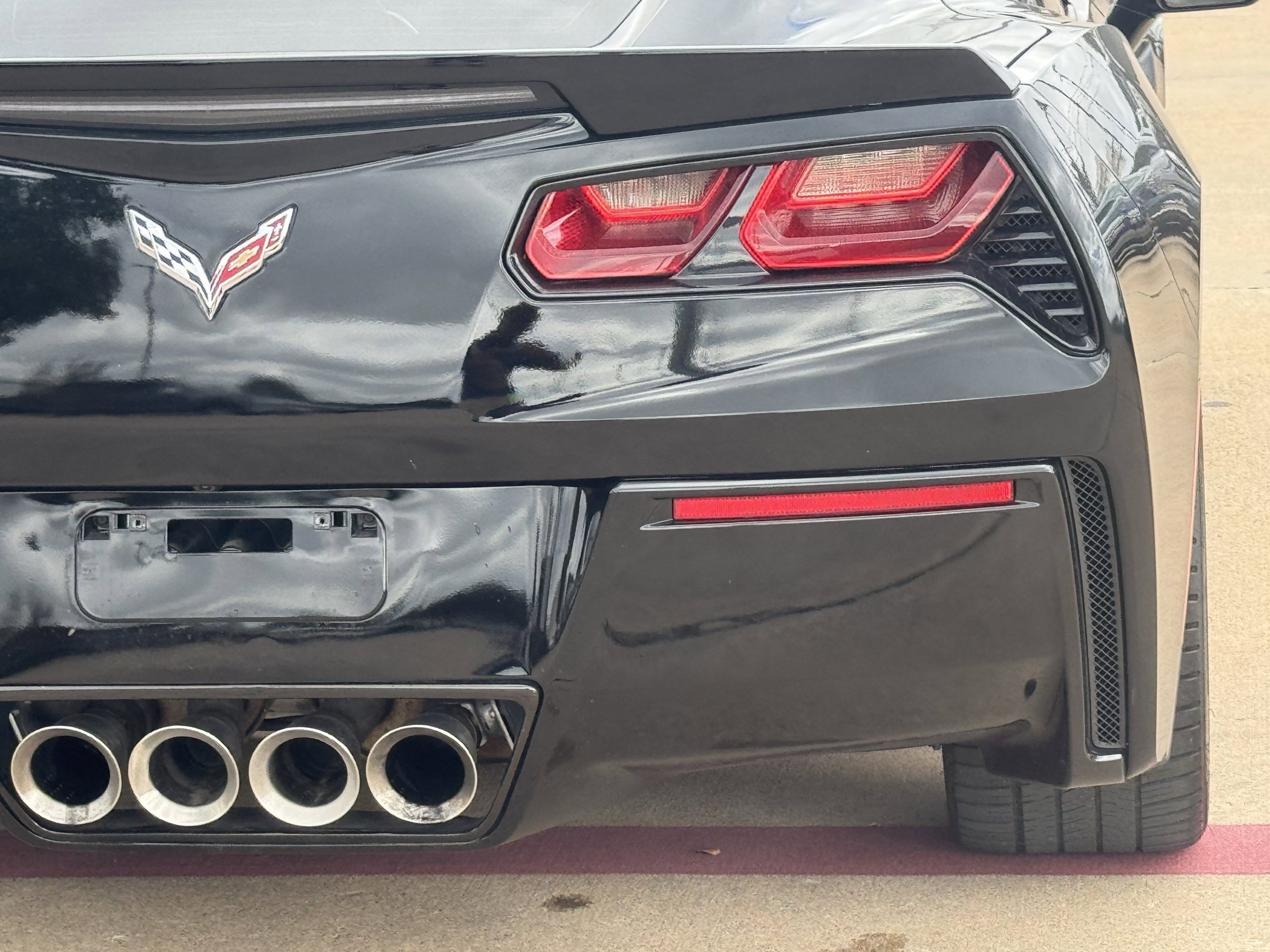 Used 2019 Chevrolet Corvette Stingray Coupe w/ Z51 1LT RWD image 7