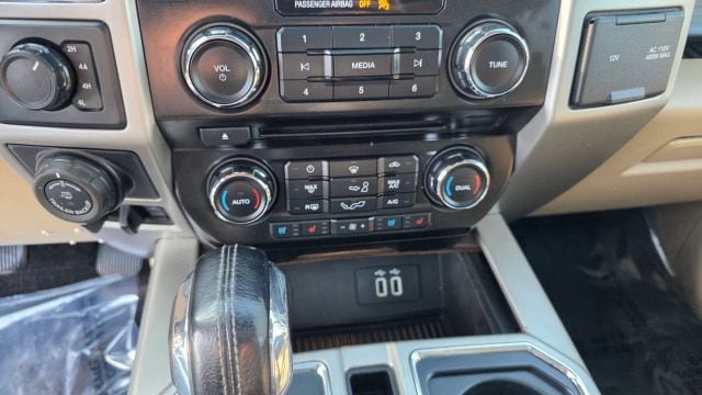 Used 2016 Ford F150 Lariat AWD/4WD image 30