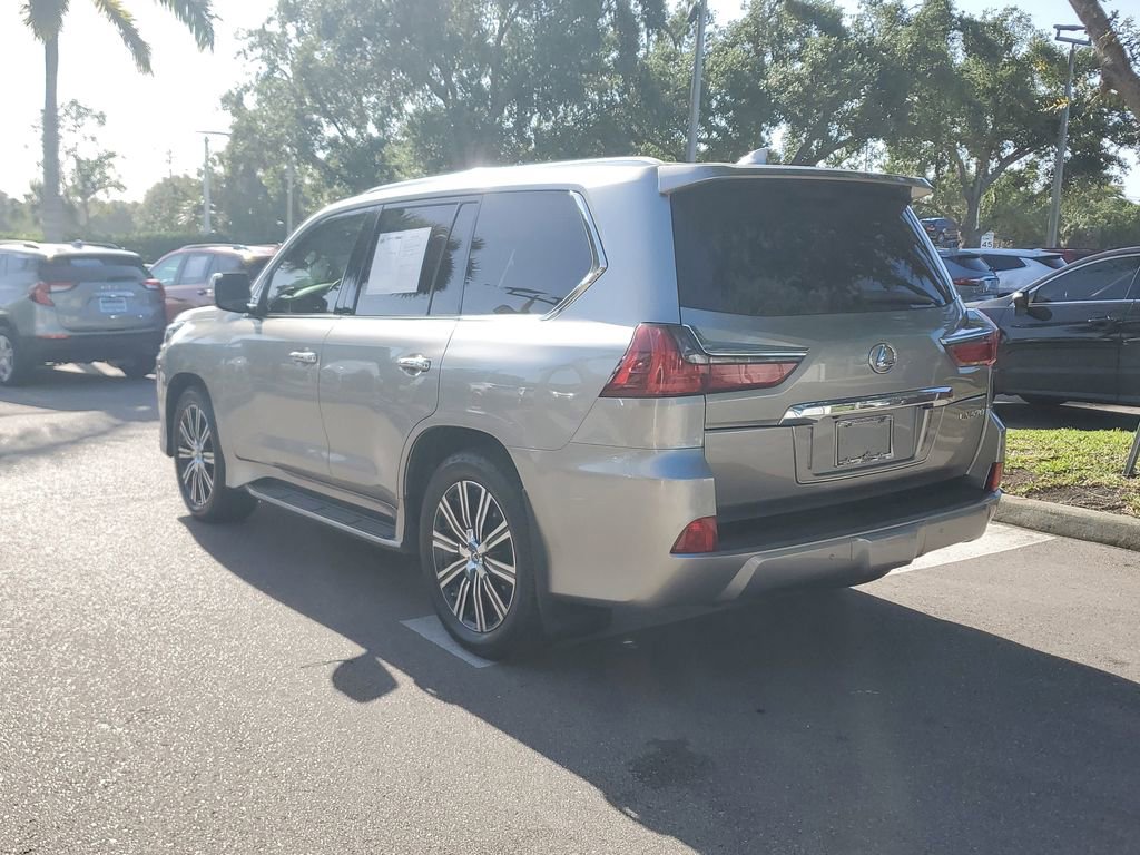 Used 2019 Lexus LX 570 4WD w/ Luxury Package image 3