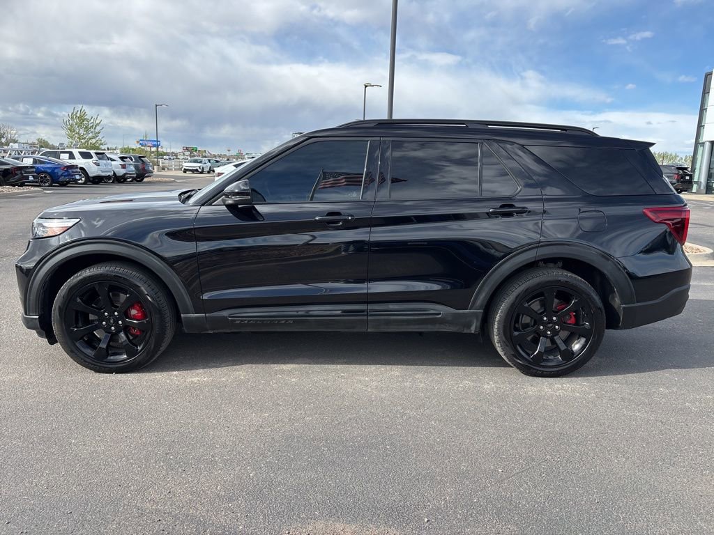 Used 2024 Ford Explorer ST w/ Equipment Group 401A AWD/4WD image 2