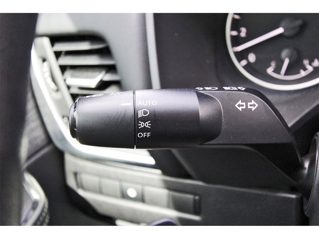 Used 2023 Nissan Rogue SV image 13