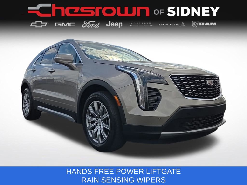 Used 2023 Cadillac XT4 Premium Luxury w/ Cold Weather Package FWD image 11