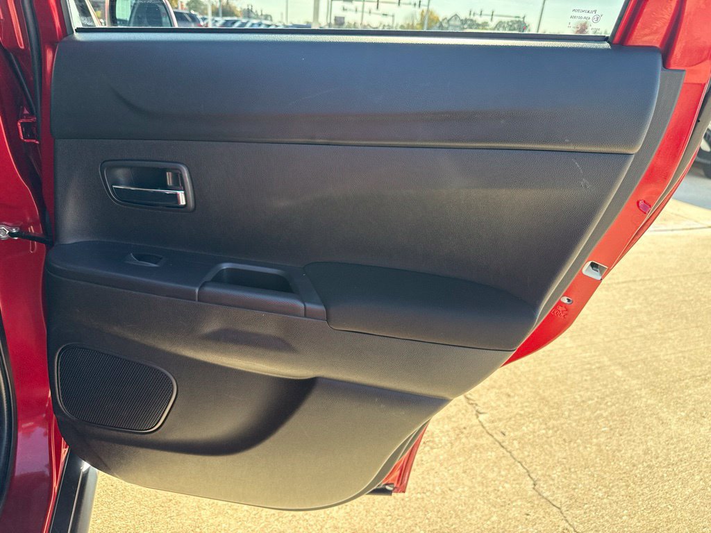 Used 2014 Mitsubishi Outlander Sport SE FWD image 20