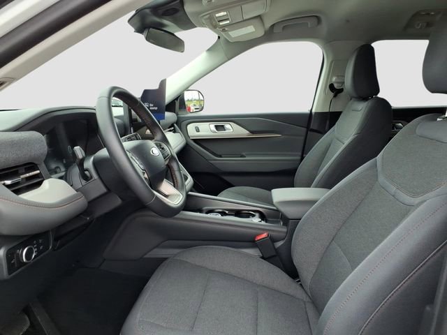 Certified 2025 Ford Explorer Active image 7