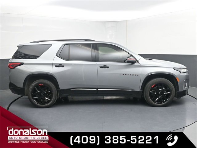 Used 2023 Chevrolet Traverse Premier w/ Redline Edition image 2