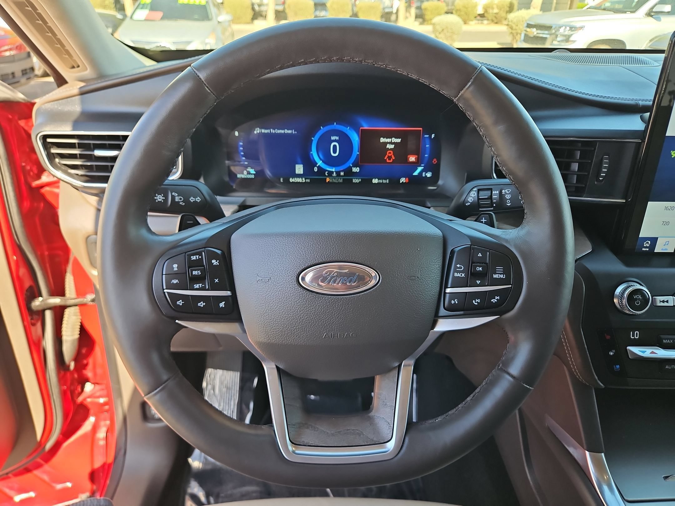 Used 2020 Ford Explorer Platinum w/ Premium Technology Package AWD/4WD image 14