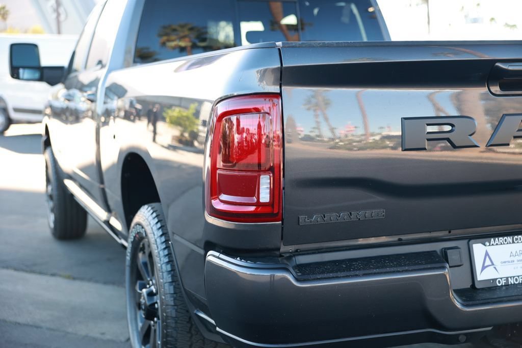 New 2026 RAM 3500 Laramie AWD/4WD image 9