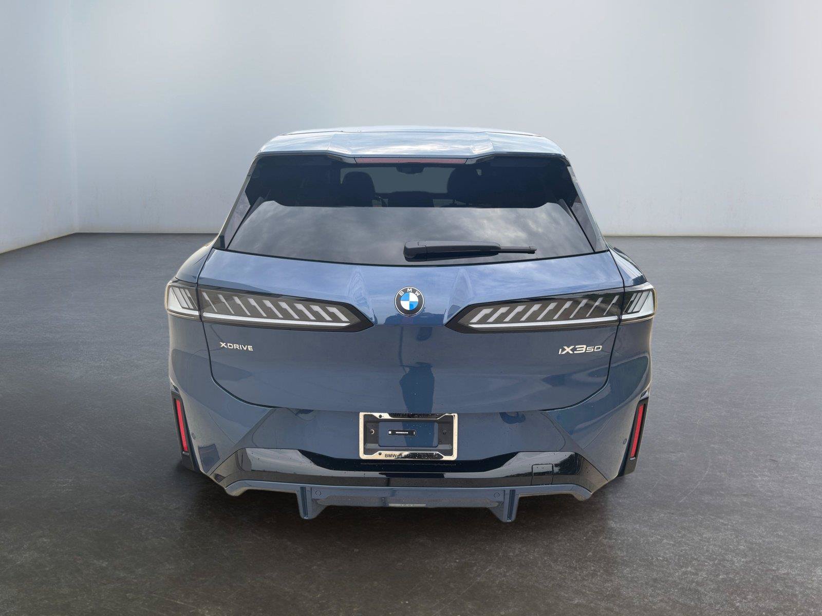 New 2027 BMW iX3 50 xDrive w/ M Sport Package AWD/4WD image 14