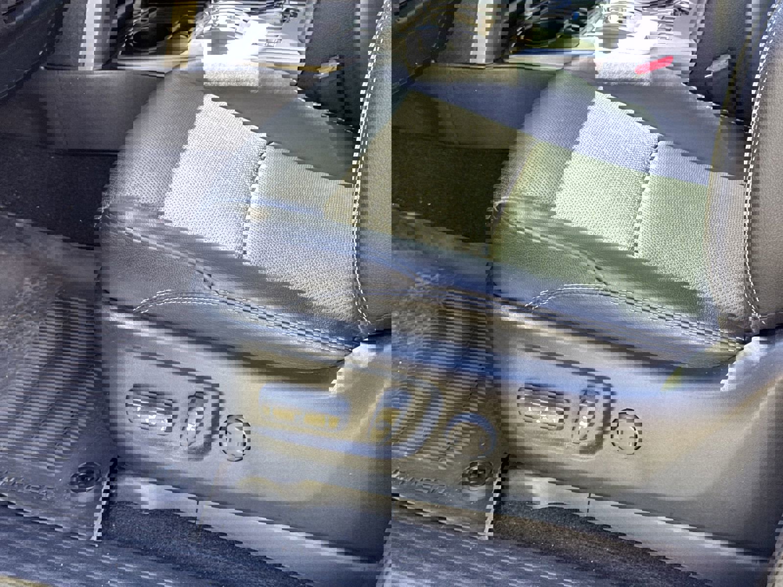 Used 2024 Toyota 4Runner Limited image 17