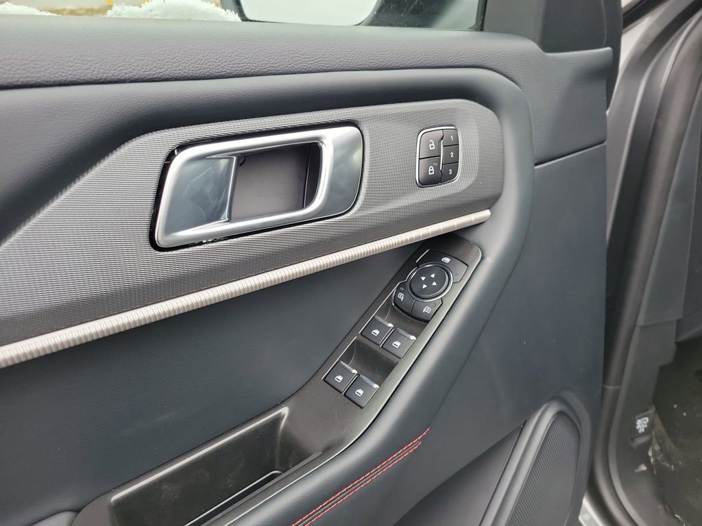 New 2026 Ford Explorer ST-Line w/ ST-Line Street Pack image 19