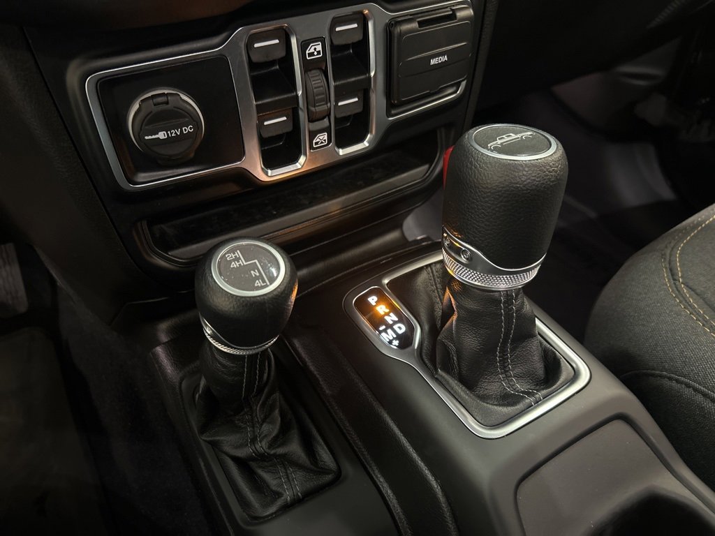 Used 2024 Jeep Gladiator Sport image 23