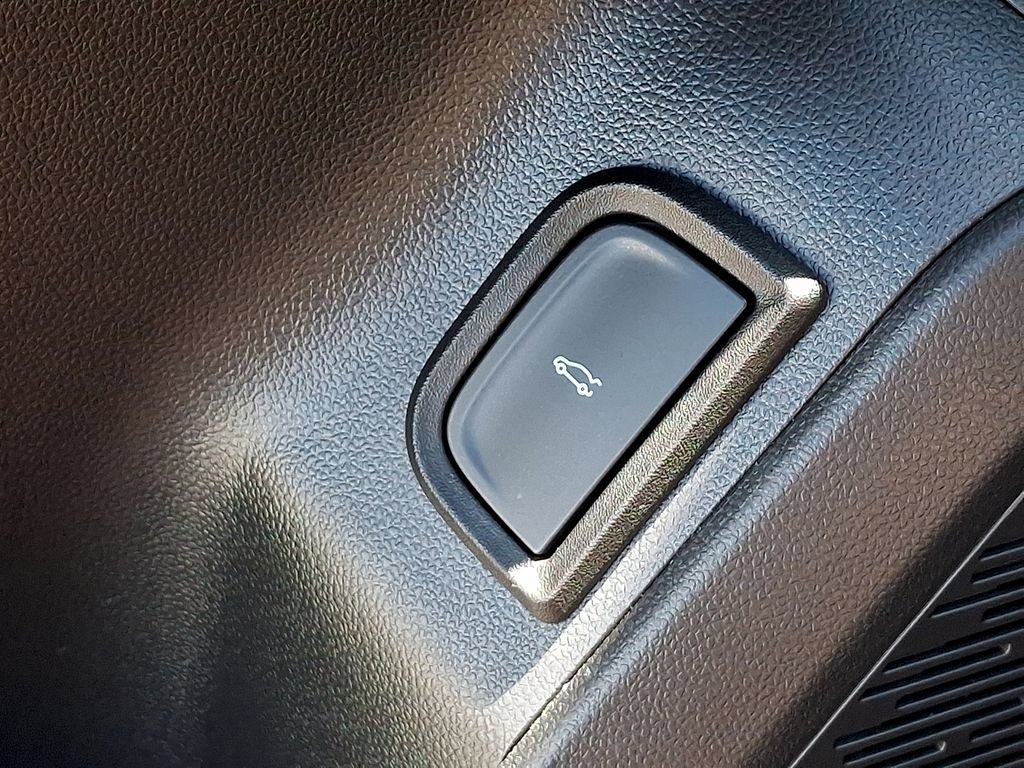 Used 2026 GMC Terrain AT4 w/ Technology Package II AWD/4WD image 25