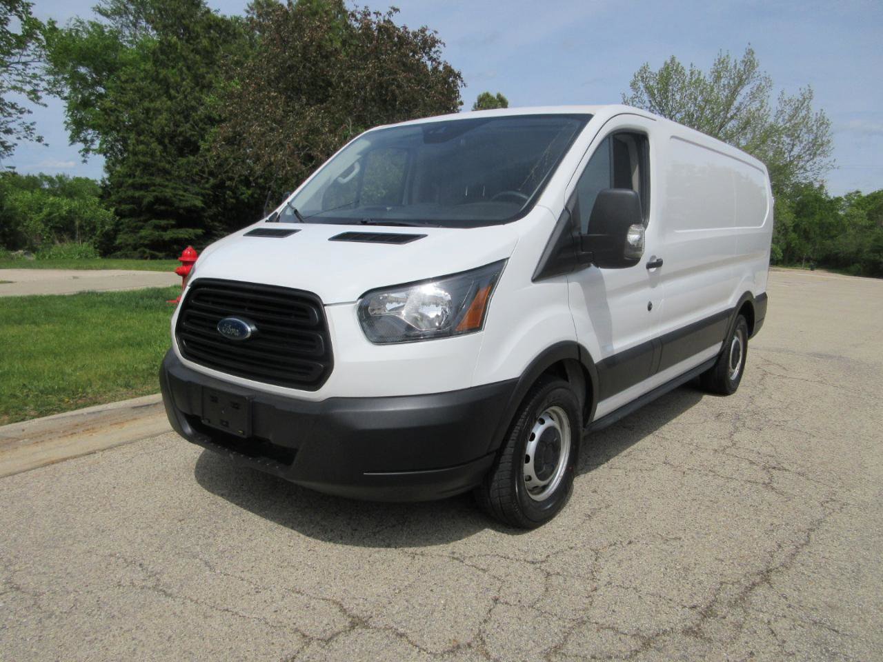 Used 2019 Ford Transit 150 130 Low Roof RWD image 28