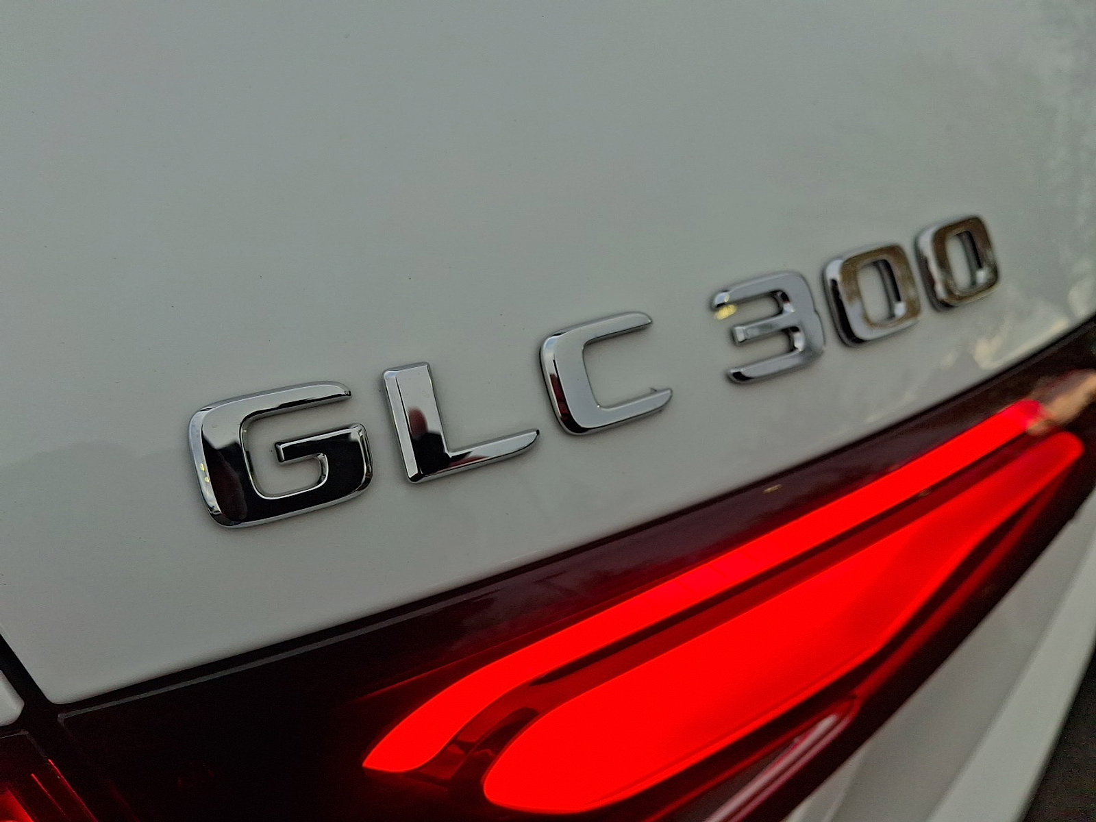 Certified 2024 Mercedes-Benz GLC 300 4MATIC image 28